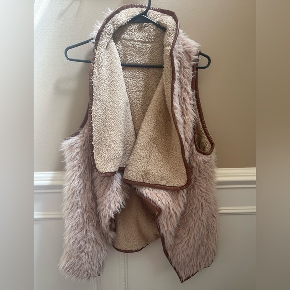 Simply Southern Reversible Vest - Picture 3 of 6